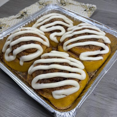 Pumpkin Cinnamon Rolls with Coffee Streusel (4 Count)