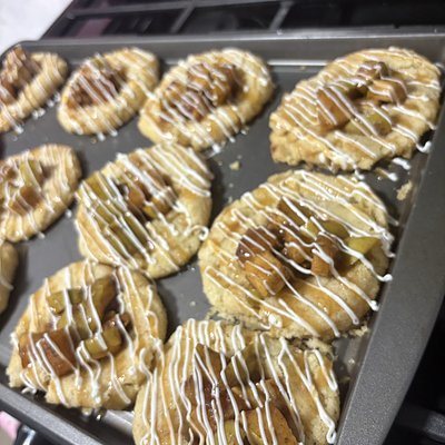 half dozen cookies .