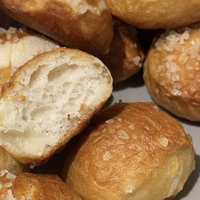 1 Dozen Yeast Pretzel Bites 