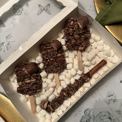Twix Krispie Crunch Bites