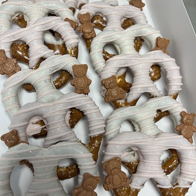 Dipped pretzels