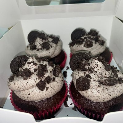 (4) Cupcakes