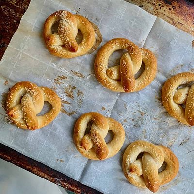 Gluten Free Soft Pretzels 