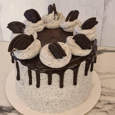 8” Cookies And Cream 