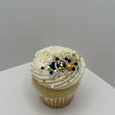 Mini Vanilla Almond Cupcakes