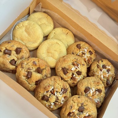 Gourmet Cookies (1/2 & 1 Dozen)