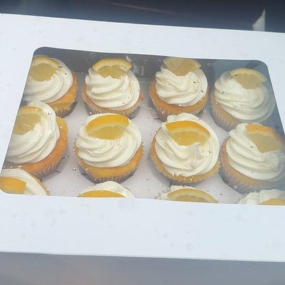 🧁 12 Cupcakes (Toppings Only)