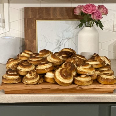 Pretzel Rolls