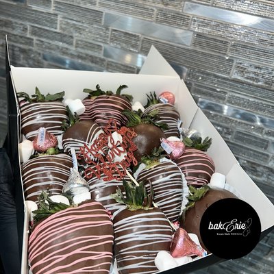 Chocolate Covered Strawberries (1- Dozen) 
