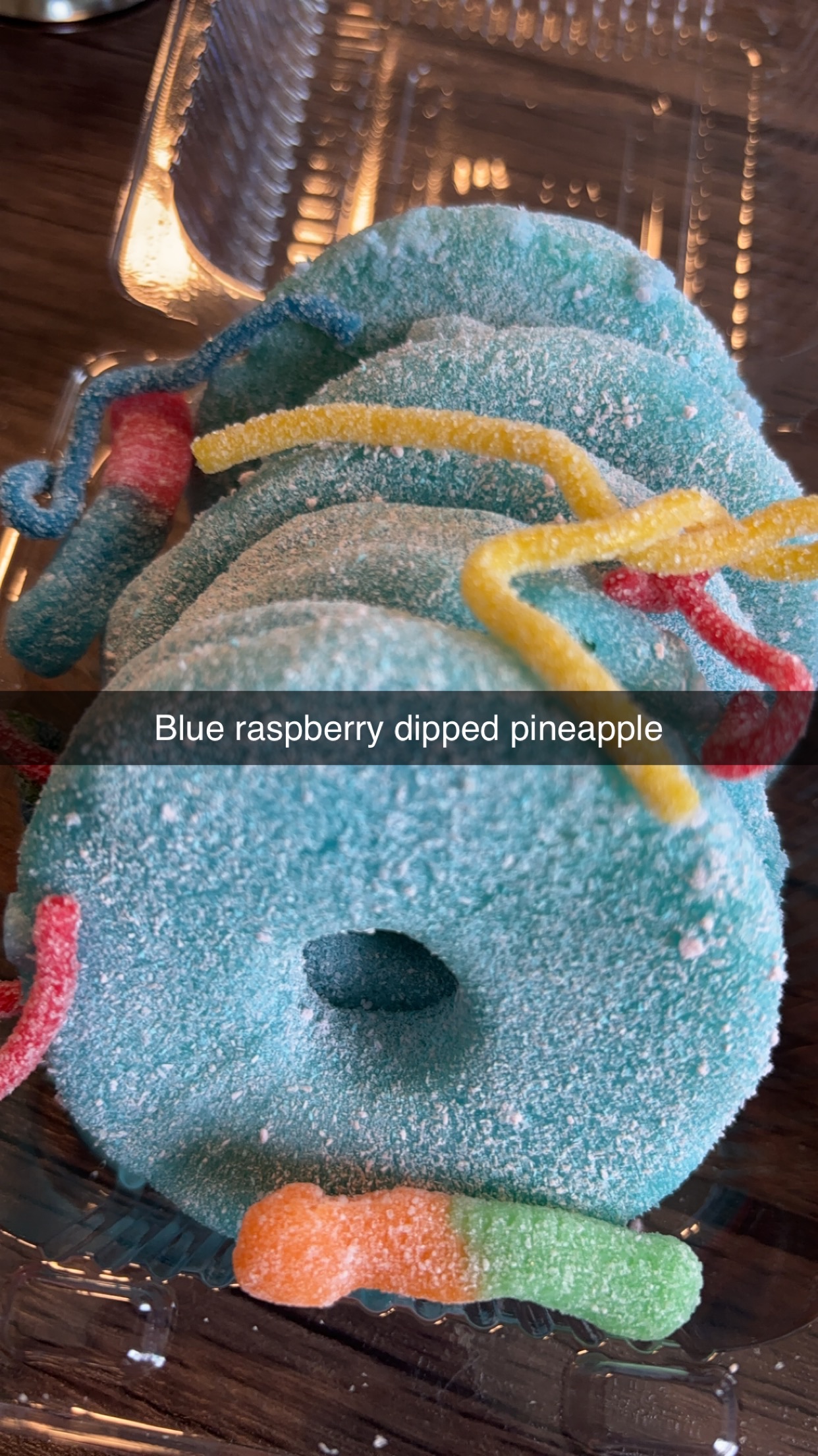 4 Pineapple Rings (1 Flavor, 1 Topping)