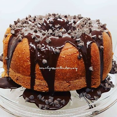 Large Pound Cakes 