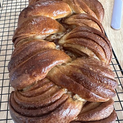 Cinnamon Croissant Bread