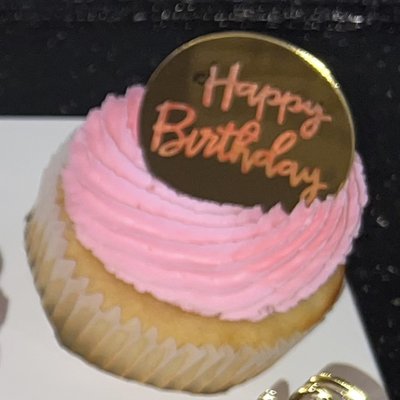 Jumbo Cupcakes 12-Count