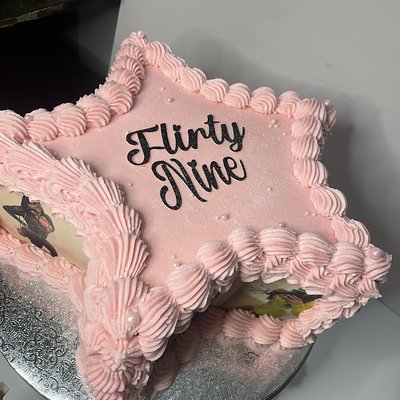 Star Shaped Cake 