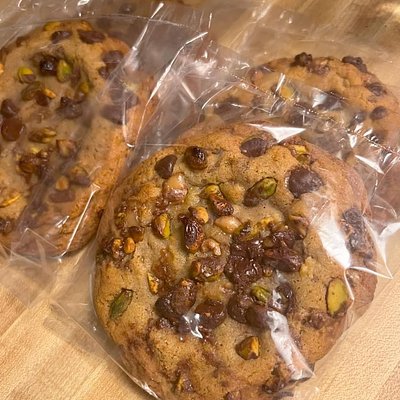 6 Oz. Motley Cookie (Pistachio, Toffee, Dark Chocolate)