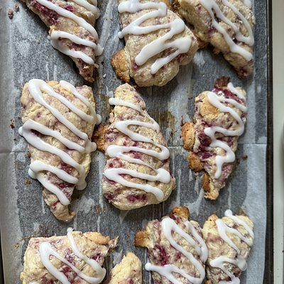 Raspberry White Chocolate Scone (6) 