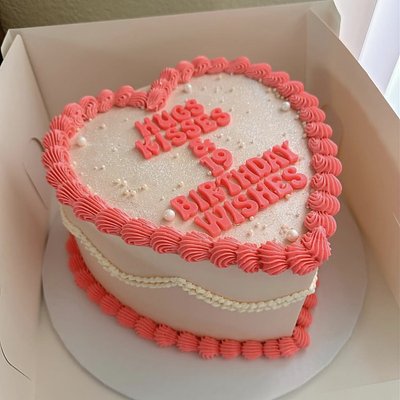 8" 2-layer Heart Cake (serves 15-20)
