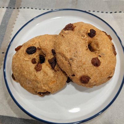 Cinnamon Raisin Bagels (6) 🌿