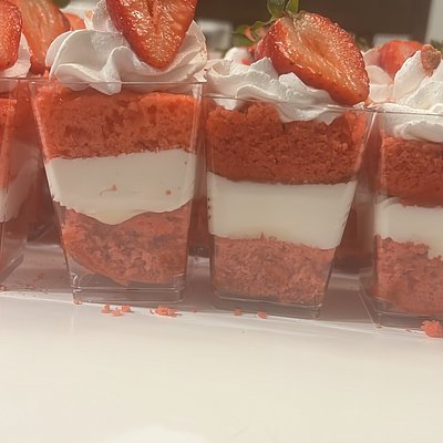 Cake shooters
