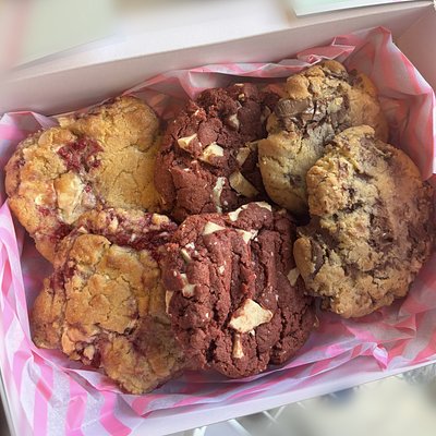 Mixed Box Of 6 Cookies 