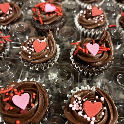 Mini Cupcakes - 1 Dozen Minimum 