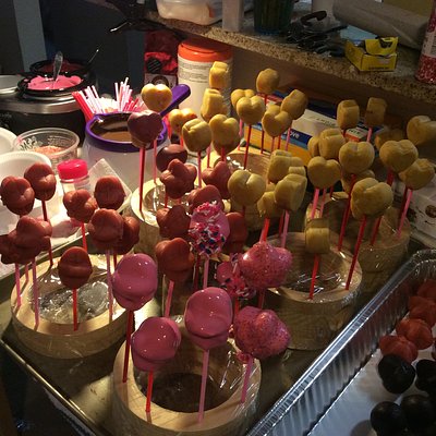 Assorted cake pops