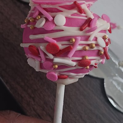 Vanilla Cake Pops 