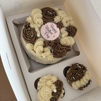 Mother’s Day Cake Box