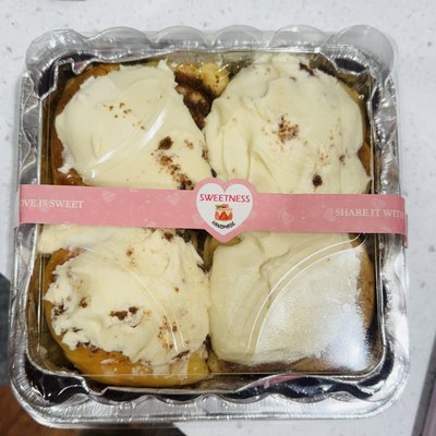 Sourdough Cinnamon Rolls (4 Large)