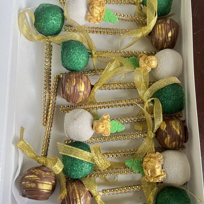 Custom Dozen Of Cakepops