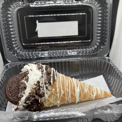 Loaded Cheesecake Cone- Cookies ‘N Cream