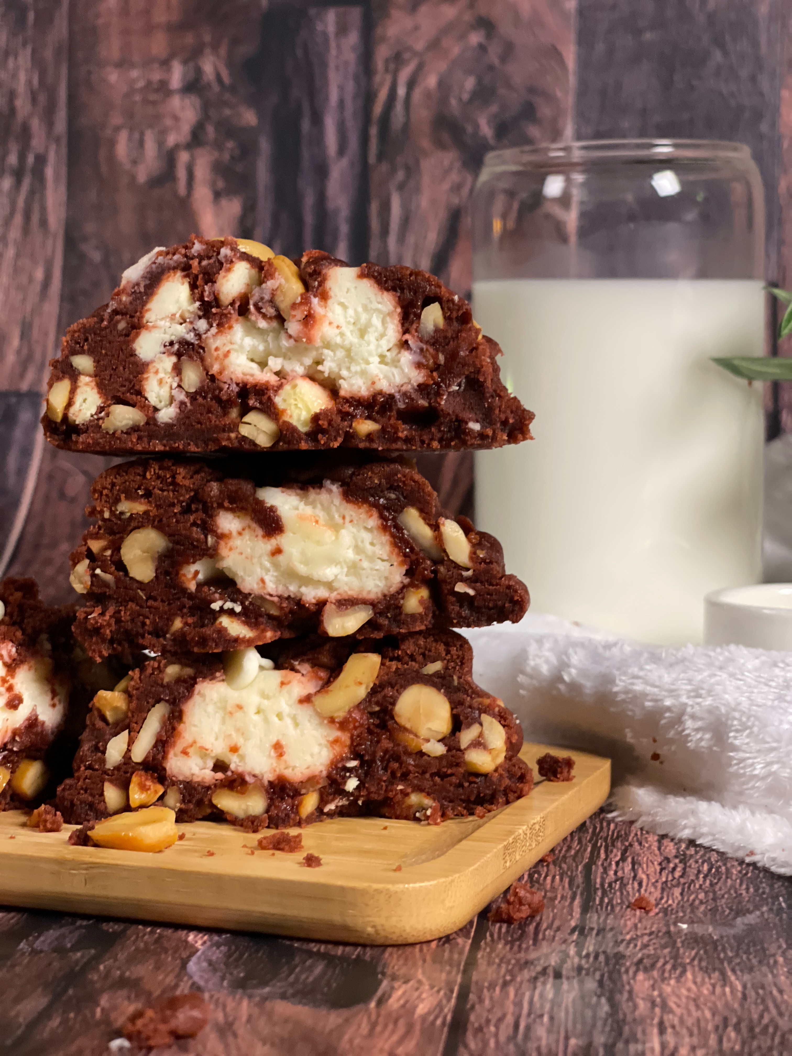 Red Velvet Cream Cheese Cookie