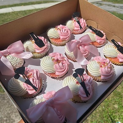 Custom Cupcakes 