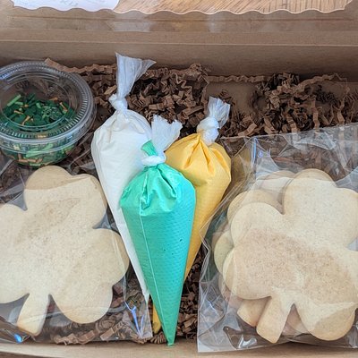 Decorate Yourself Cookie Kit! 🍀
