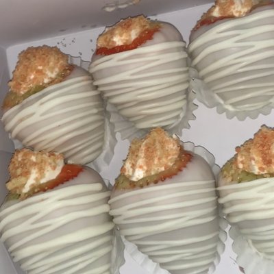 Chocolate Dipped strawberries W/ Cheesecake Filling 
