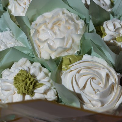 Cupcake Bouquet (3, 7, 12, or 19 Cupcakes)