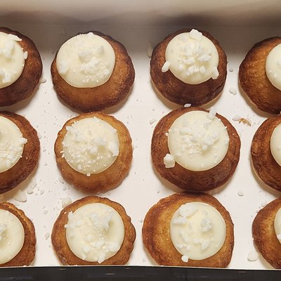 White Chocolate- Minis By The Dozen