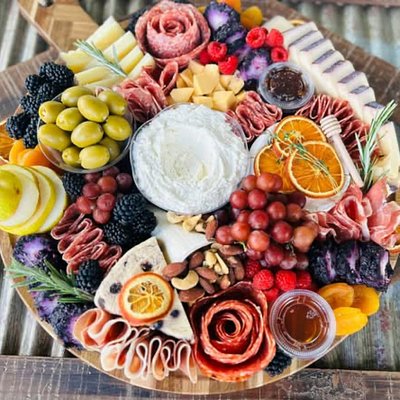 Charcuterie (feeds 20-25)