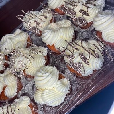 12ct Standard Cupcakes 