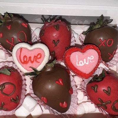 Half Dozen 🍓