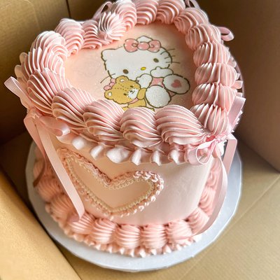 6 Inch 2 Layer Heart Cake ( 8-10 Serving) 