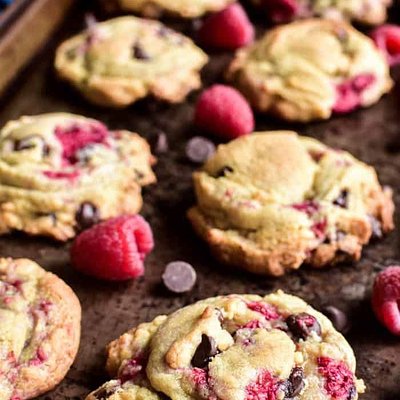 Raspberry Chocolate Chip Cookies 