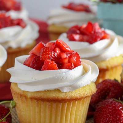 Strawberry Shortcake Cupcake 