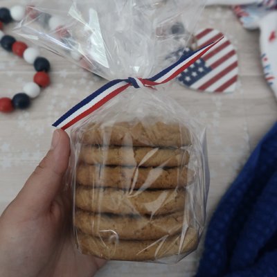 CLASSIC Peanut Butter Cookies