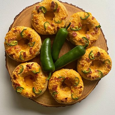 Jalapeño Cheddar Sourdough Bagels (6ct) 