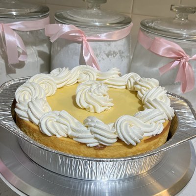 Mango 🥭 Cheesecake - Small 7” *Item pictured is a large 9”*