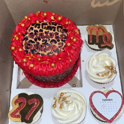 Cupcake Cake Combo