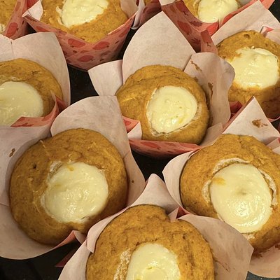Pumpkin Cheesecake Muffins