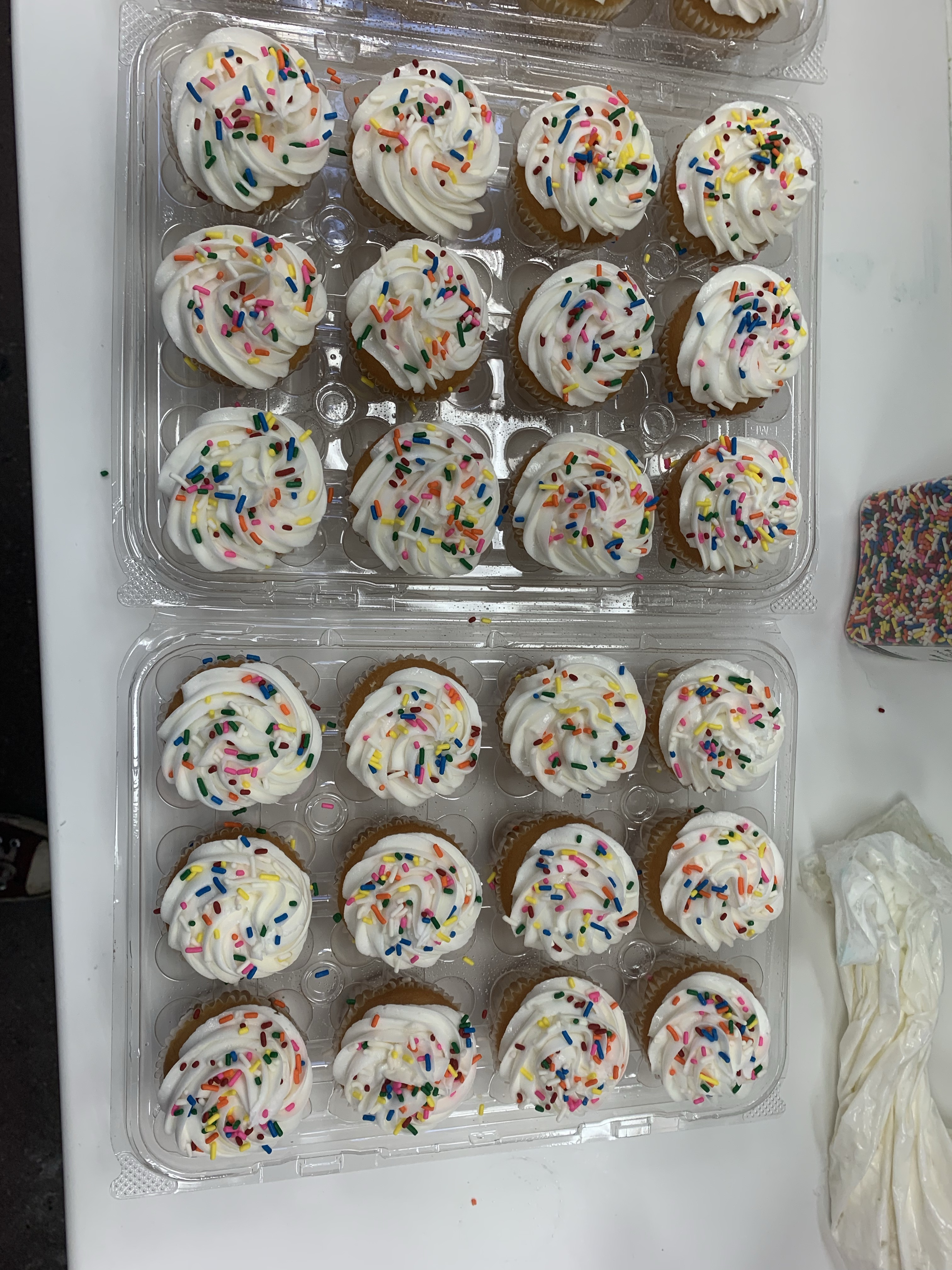 24 Ct Standard Cupcakes