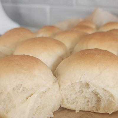 Sourdough Dinner Rolls(8)